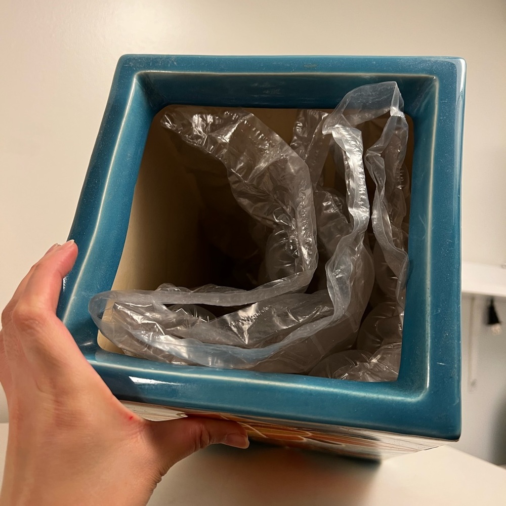 Vase - Picture 2 of 3